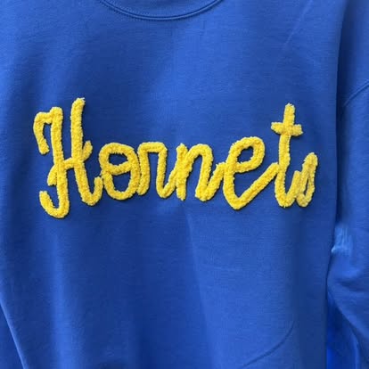 Yarn School Spirit Crewneck Sweatshirts - LAT